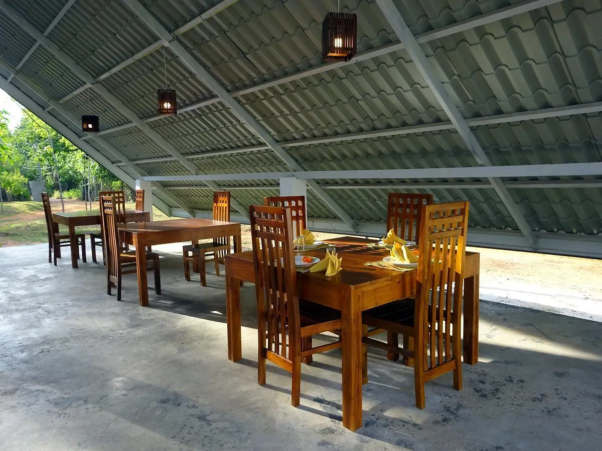 Kadulla Resort Habarana Hotel